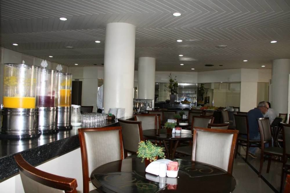 Hotel Monte Rey Montes Claros Esterno foto