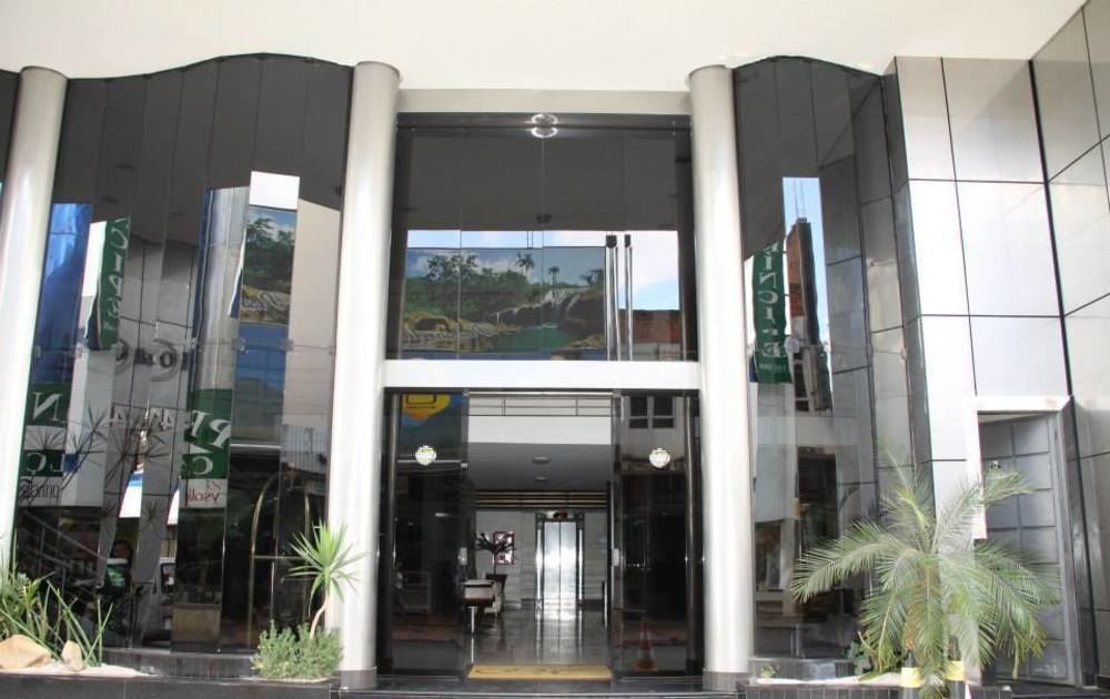 Hotel Monte Rey Montes Claros Esterno foto